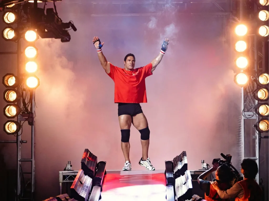 'The Smashing Machine' Kritik: Benny Safdies und Dwayne Johnsons Sport-Biografie-Drama steckt voller leichter Schläge