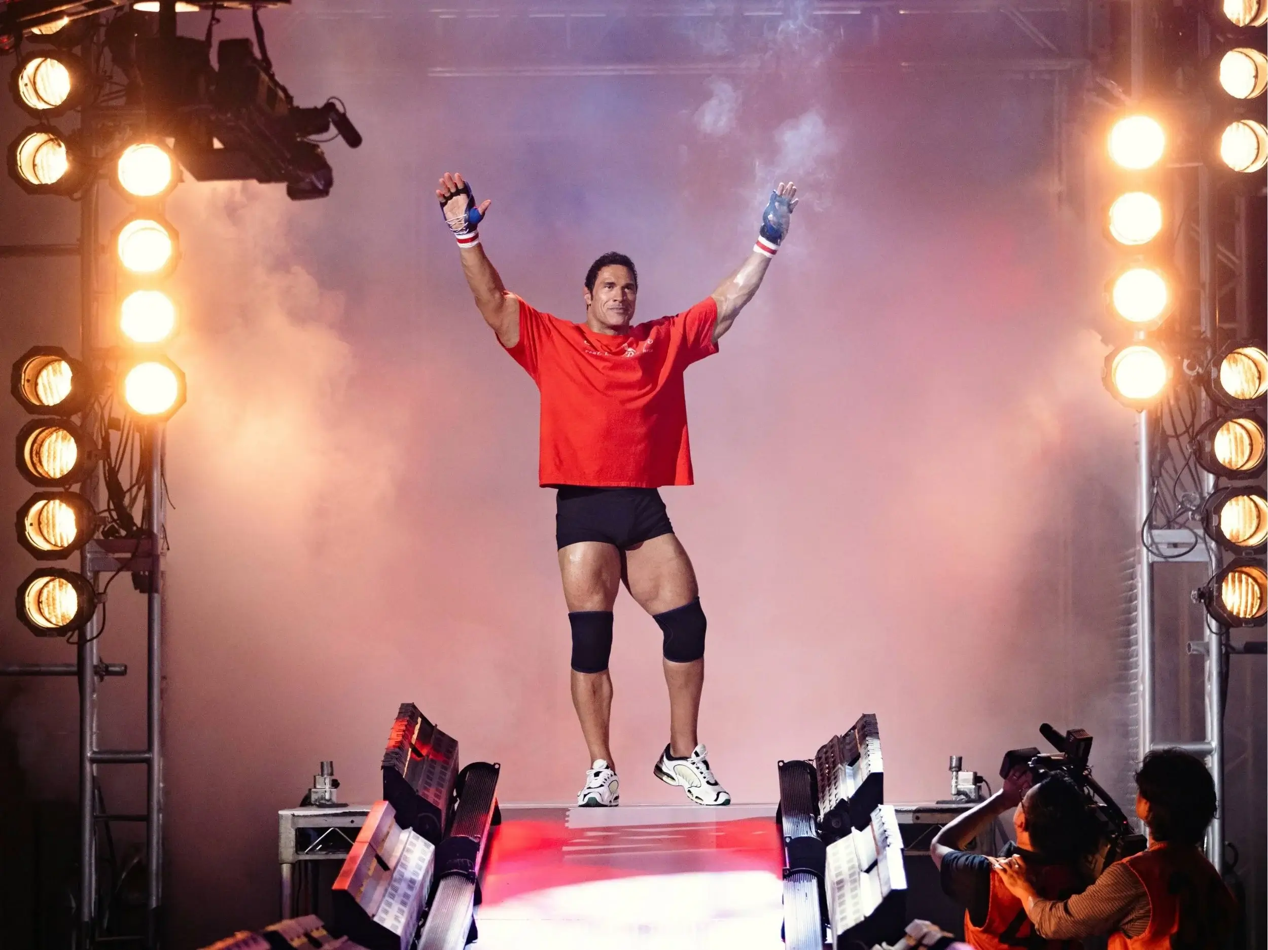 'The Smashing Machine' Kritik: Benny Safdies und Dwayne Johnsons Sport-Biografie-Drama steckt voller leichter Schläge